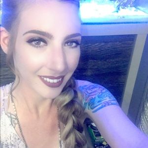 Meet your Posher, Brianna